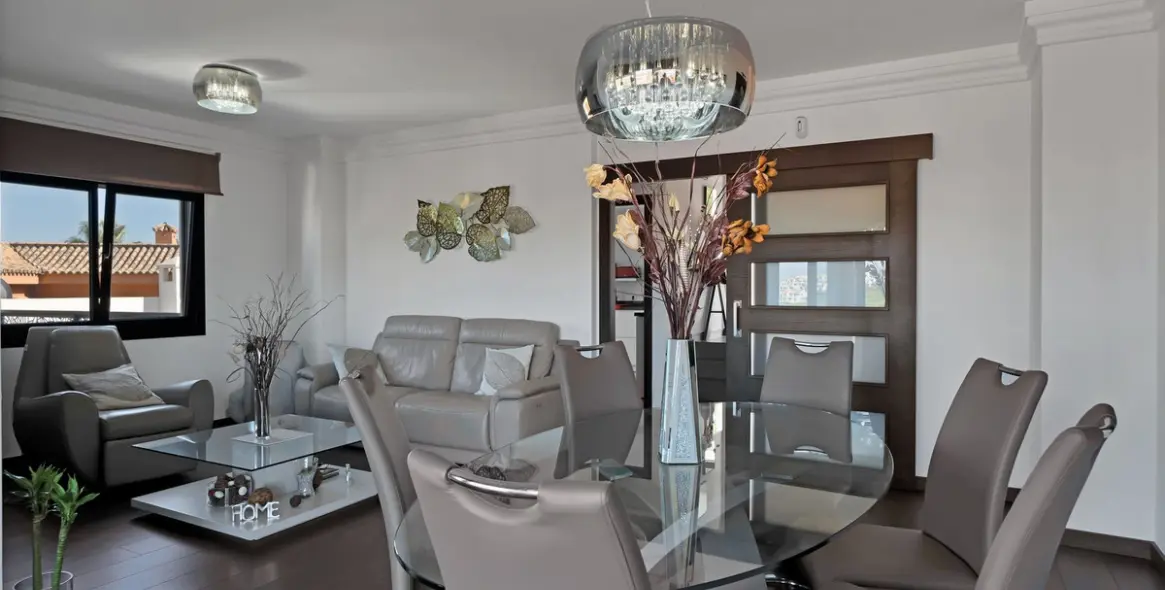 Продажа  отдельно стоящей виллы в La Alcaidesa 12