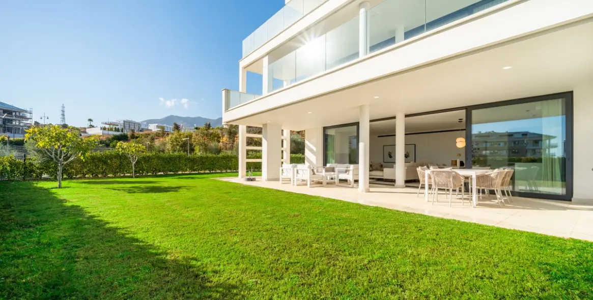 Sale of ground floor apartment in Fuengirola 1
