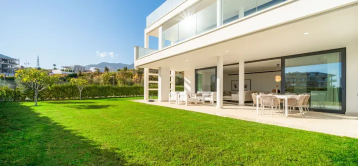 Продажа апартаментов на первом этаже в Fuengirola 0