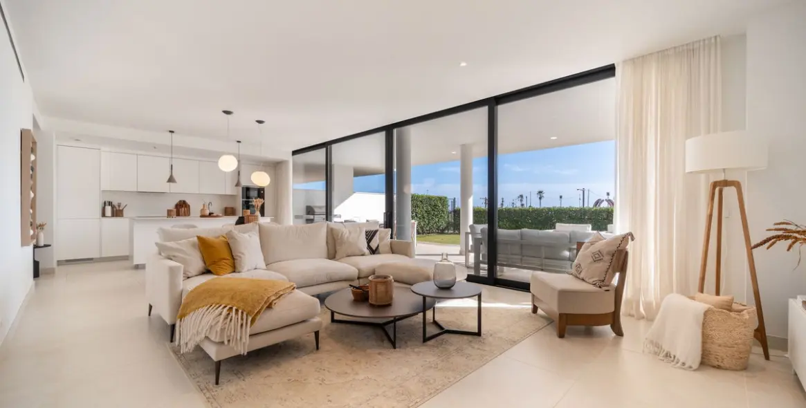 Sale of ground floor apartment in Fuengirola 2