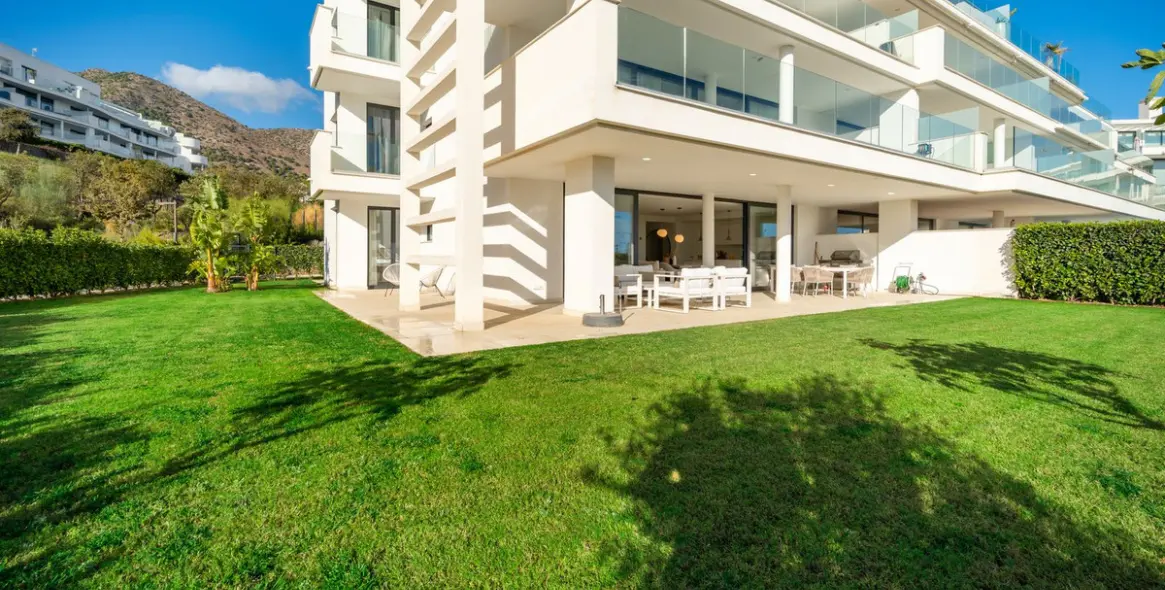 Sale of ground floor apartment in Fuengirola 6