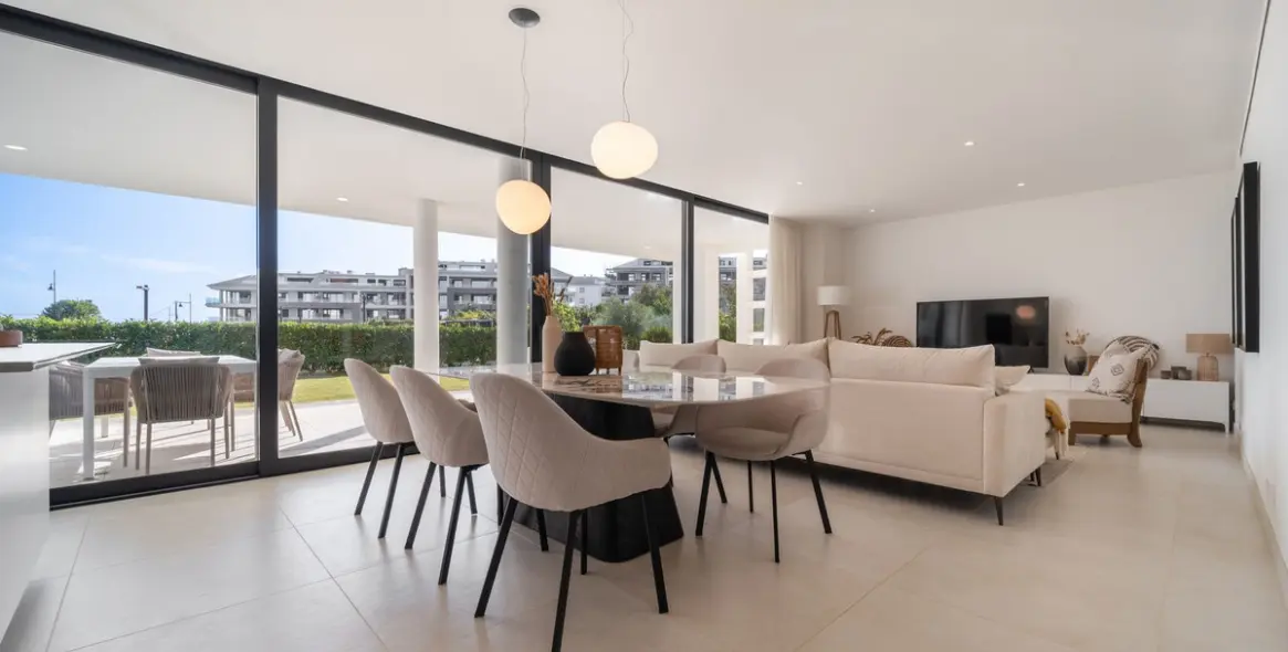 Sale of ground floor apartment in Fuengirola 10