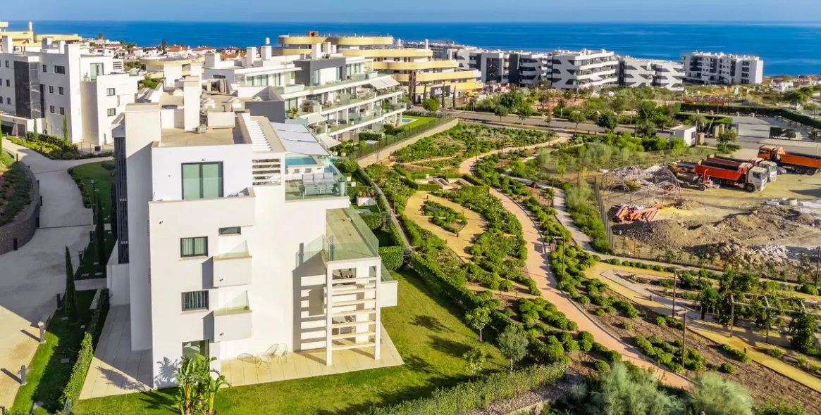 Sale of ground floor apartment in Fuengirola 29
