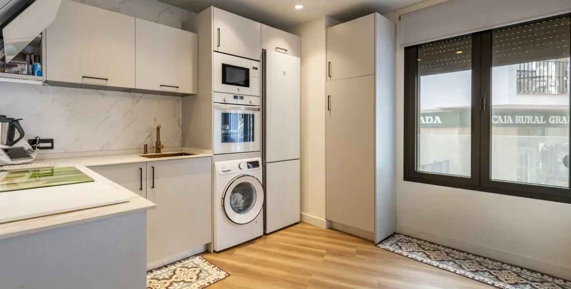 Sale of middle floor apartment in Estepona (district Estepona) 4