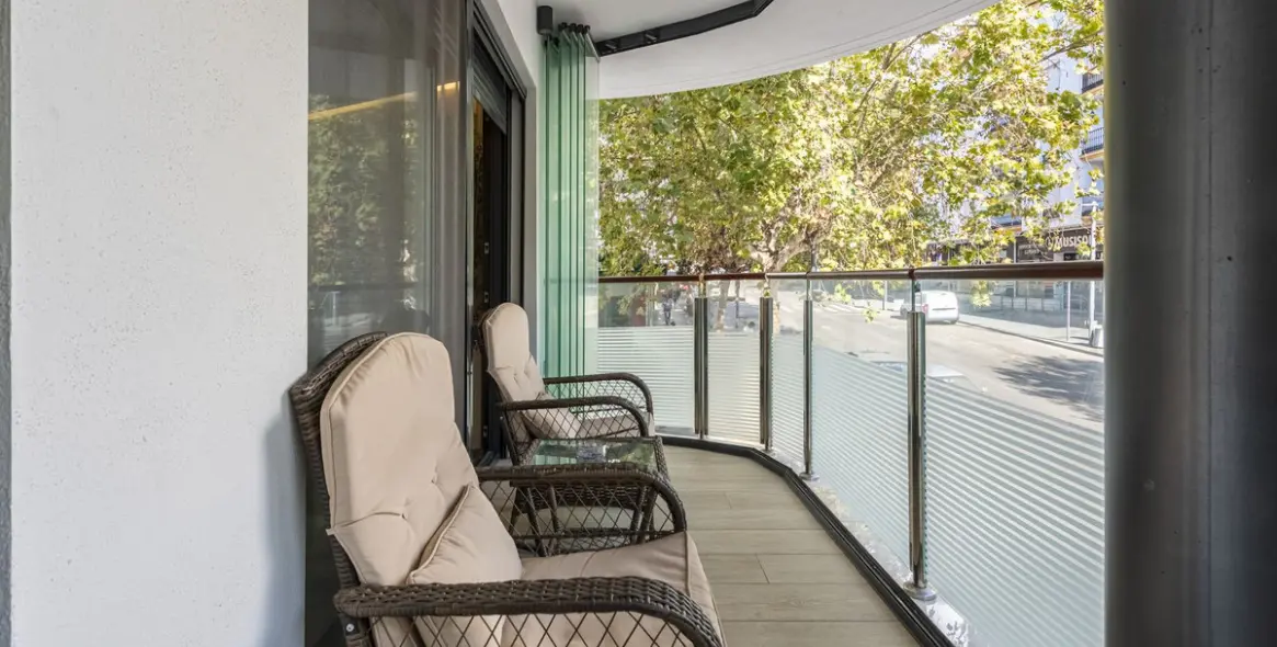 Sale of middle floor apartment in Estepona (district Estepona) 8