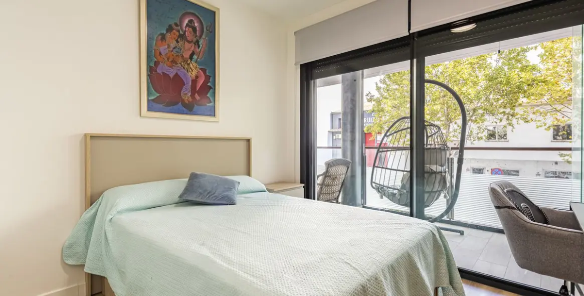 Sale of middle floor apartment in Estepona 11