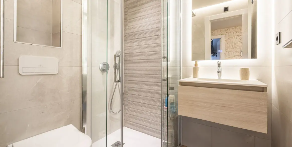 Sale of middle floor apartment in Estepona 15