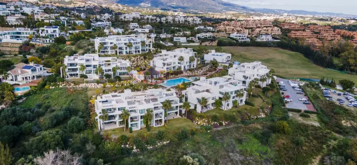 Продажа апартаментов на первом этаже в Benahavís 0