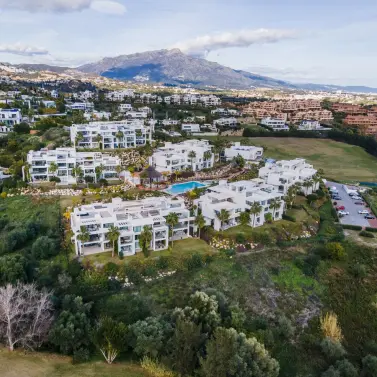 Venta de apartamento en planta baja en Benahavís