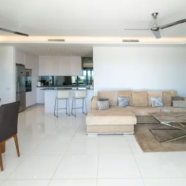Venta de apartamento en planta baja en Benahavís