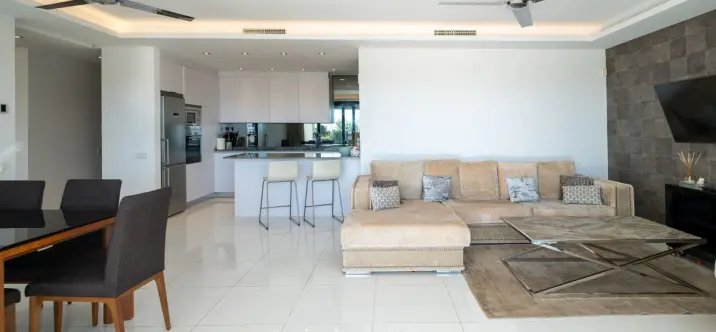 Venta de apartamento en planta baja en Benahavís 2