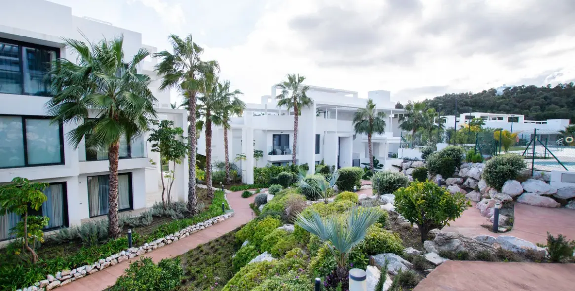 Venta de apartamento en planta baja en Benahavís 25