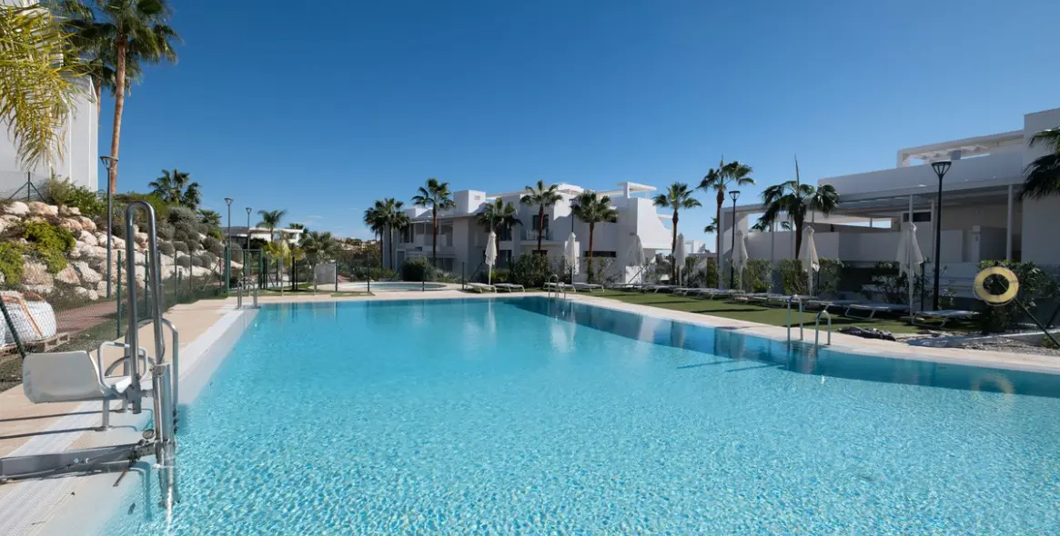 Venta de apartamento en planta baja en Benahavís 38