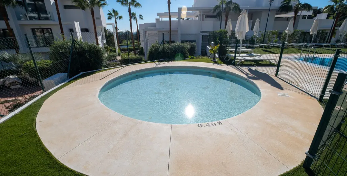 Venta de apartamento en planta baja en Benahavís 44
