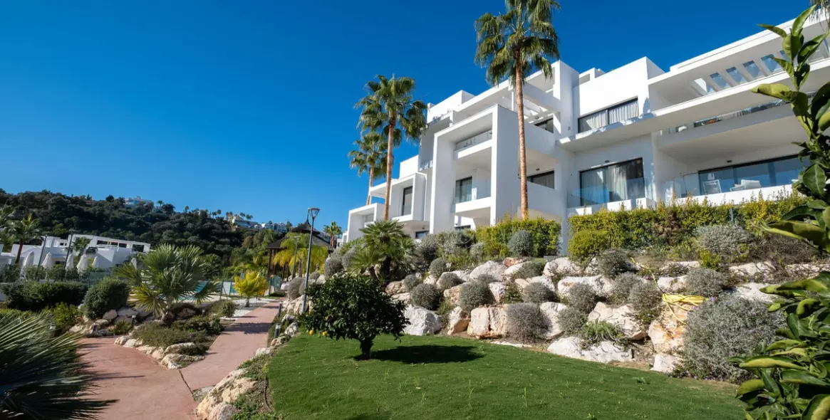 Venta de apartamento en planta baja en Benahavís 50