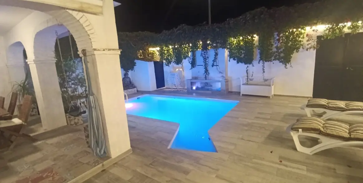 Продажа таунхауса в Estepona 1