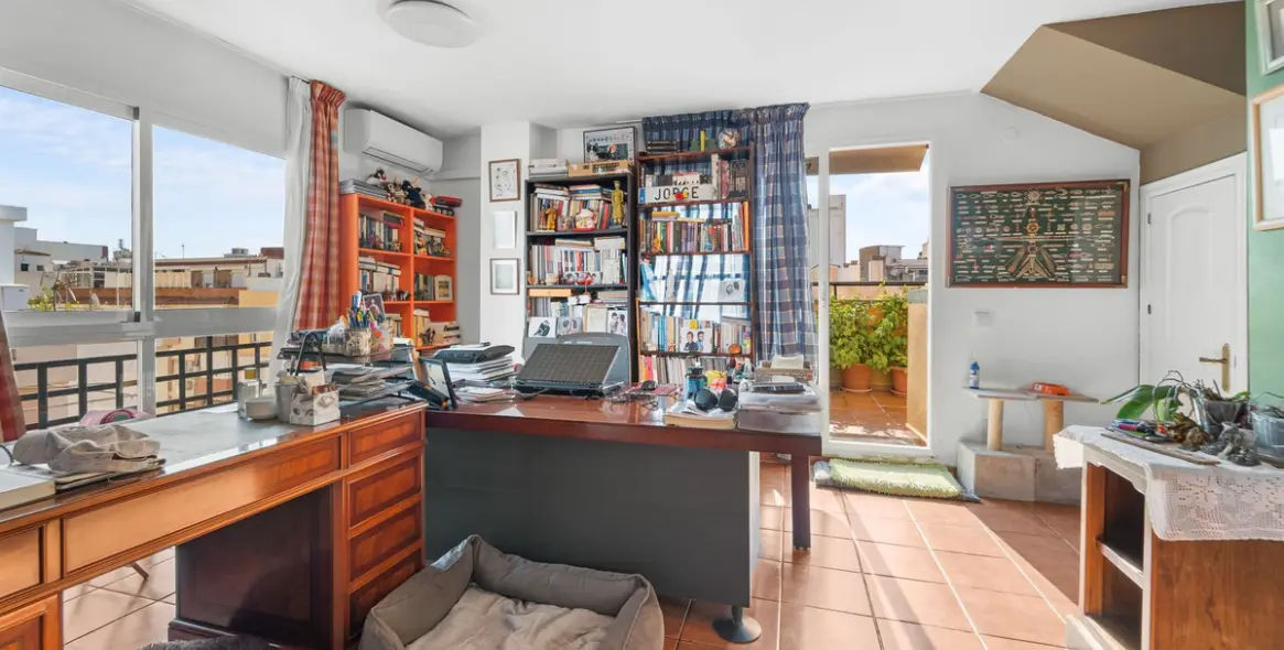 Продажа двухуровневого пентхауса в Málaga 1