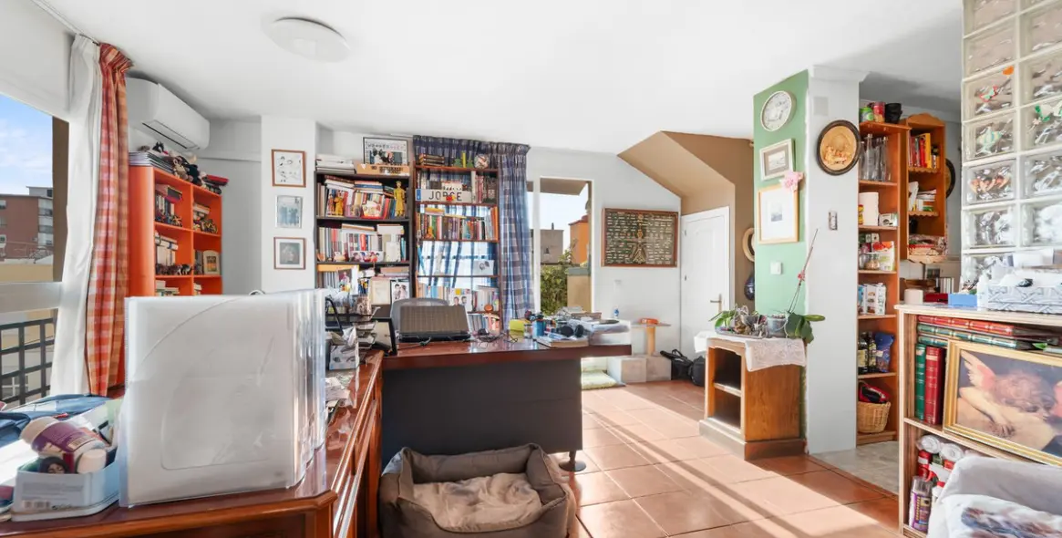 Продажа двухуровневого пентхауса в Málaga 7