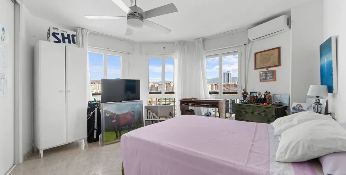 Sale of penthouse duplex in Málaga 23