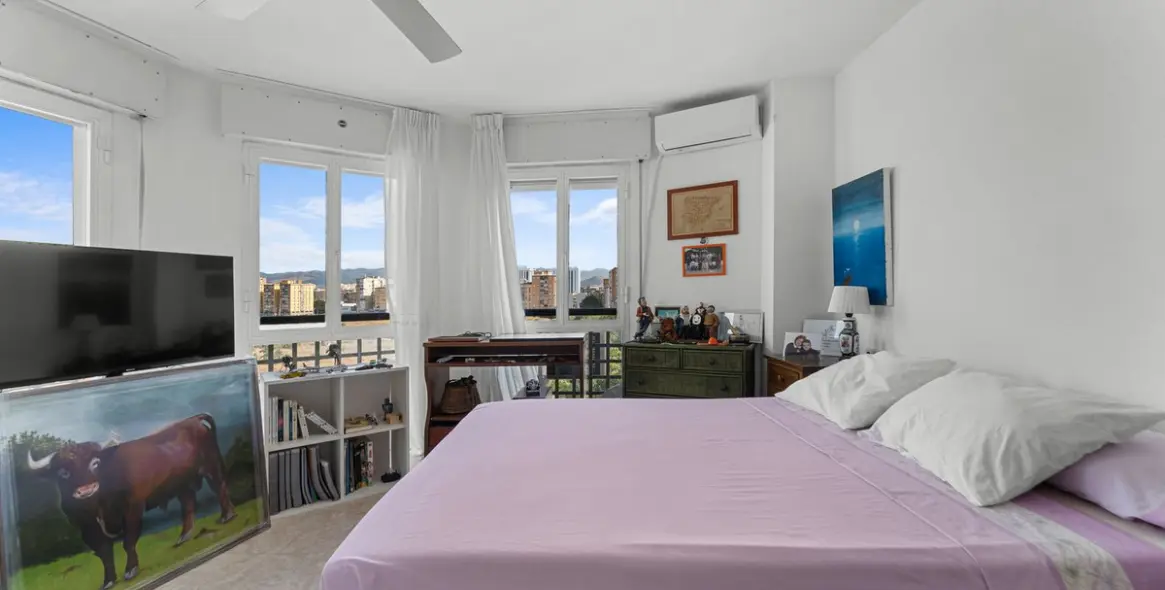 Sale of penthouse duplex in Málaga 24