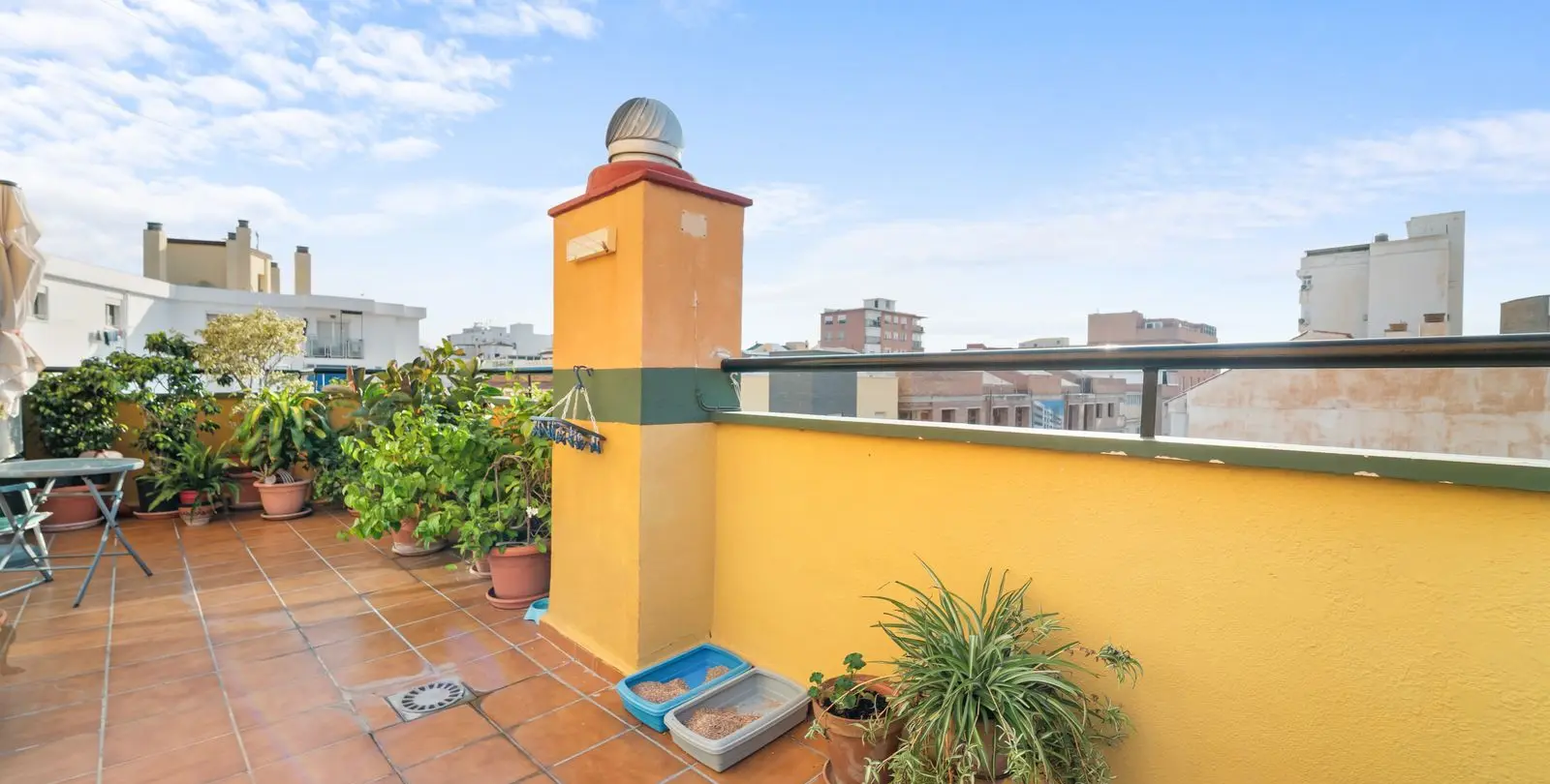 Продажа двухуровневого пентхауса в Málaga 3