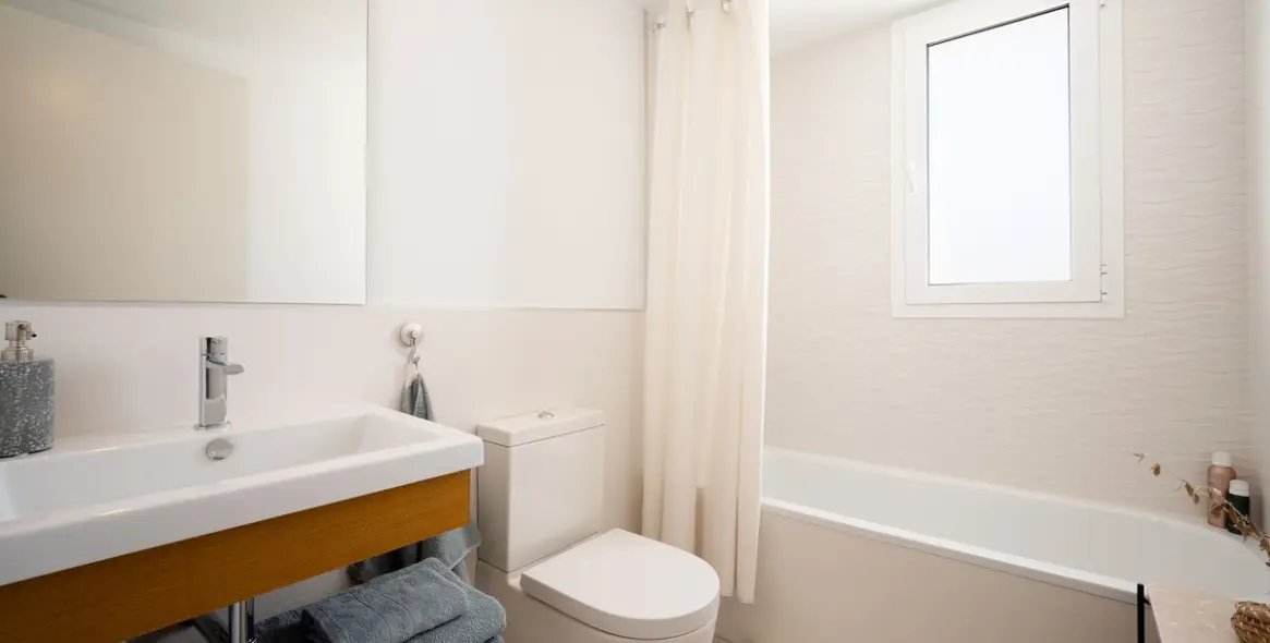 Продажа двухуровневого пентхауса в Altos de los Monteros 12