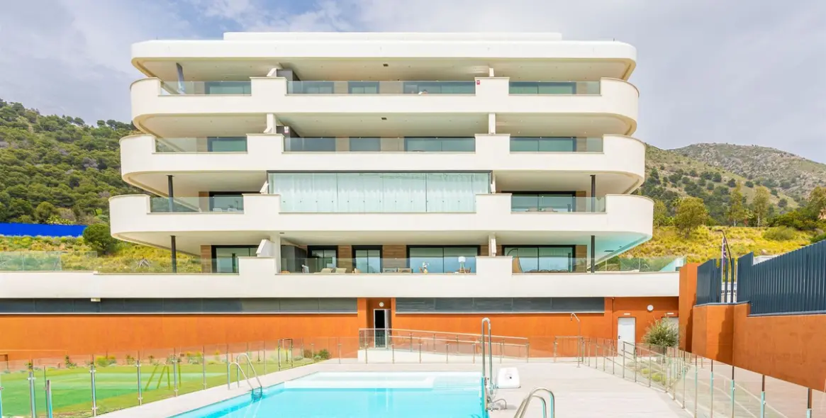 Продажа апартаментов на среднем этаже в Fuengirola 2