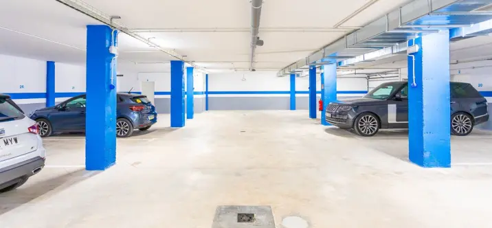 Venta de apartamento en planta media en Fuengirola 2