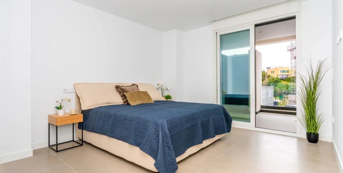 Sale of middle floor apartment in Fuengirola 21