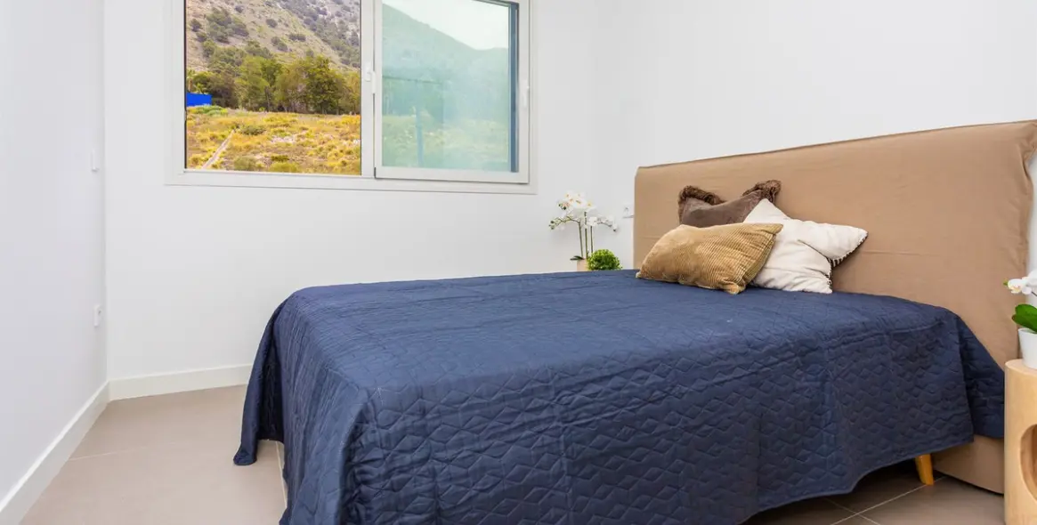 Sale of middle floor apartment in Fuengirola 25