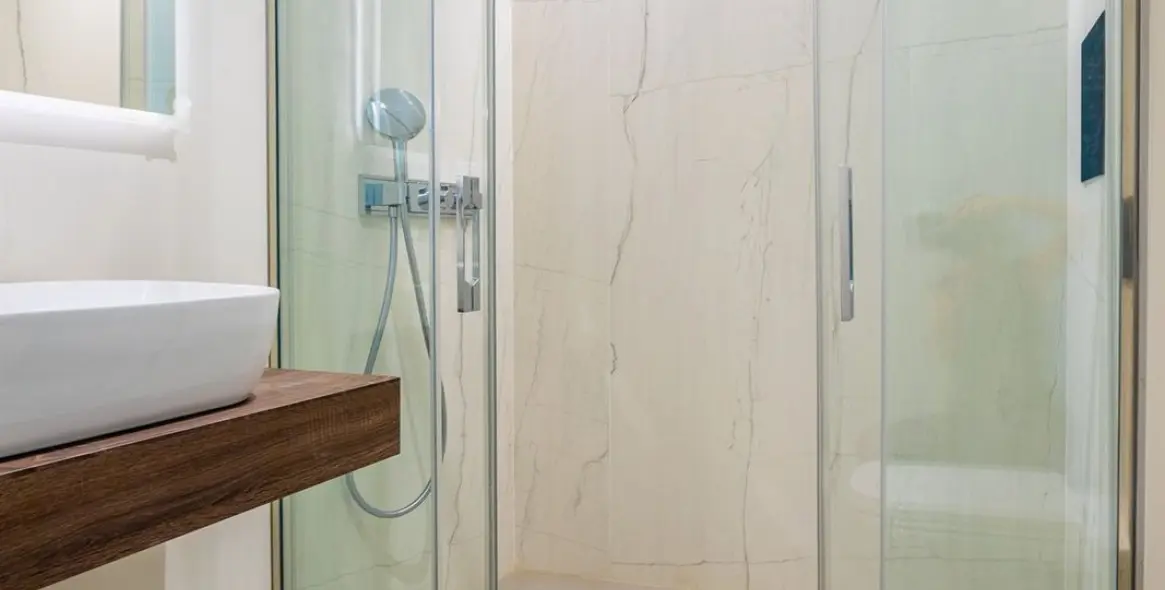 Sale of middle floor apartment in Fuengirola 29