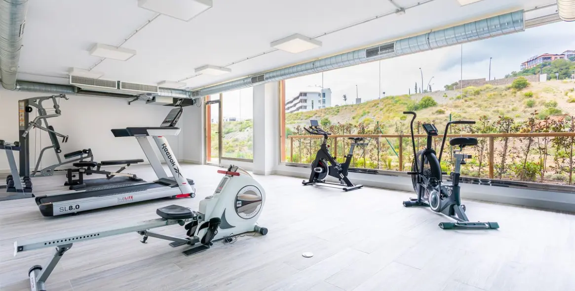 Sale of middle floor apartment in Fuengirola 33