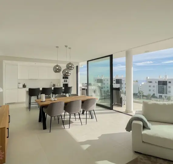 Venta de apartamento en planta media en Higueron