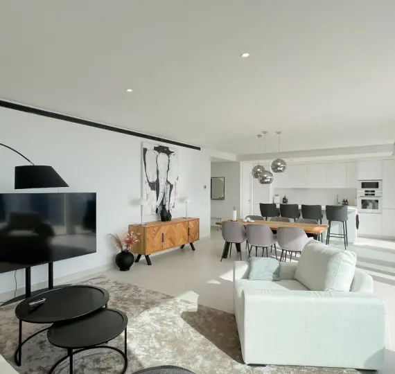 Venta de apartamento en planta media en Higueron