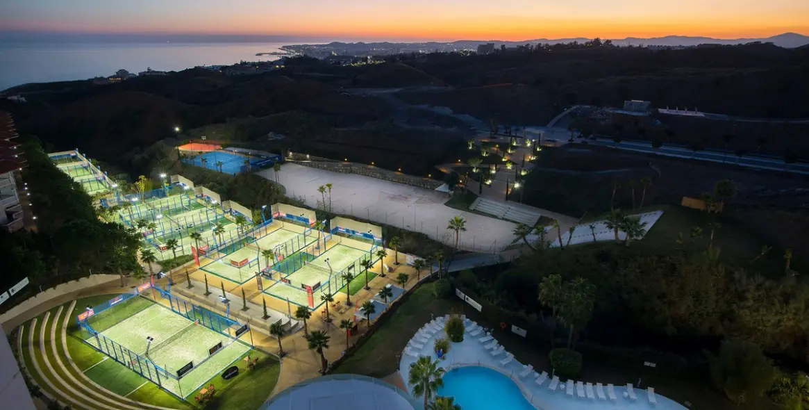 Продажа апартаментов на среднем этаже в Higueron 50