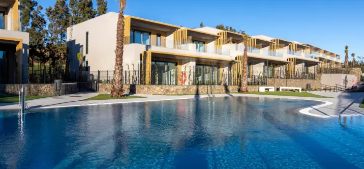 Sale of townhouse in El Chaparral 1