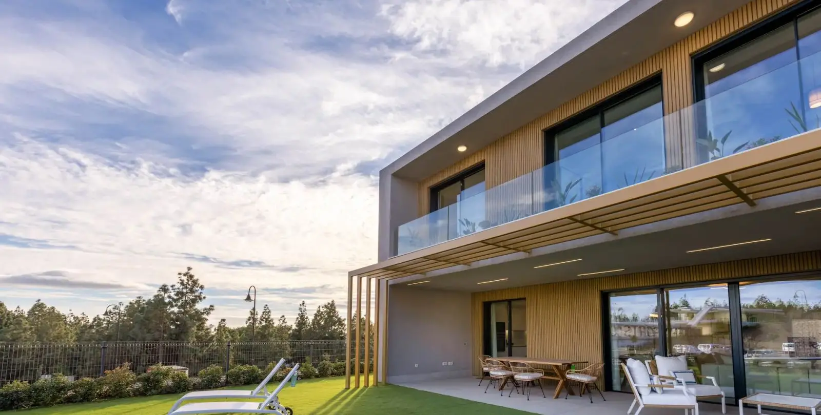 Sale of townhouse in El Chaparral 5