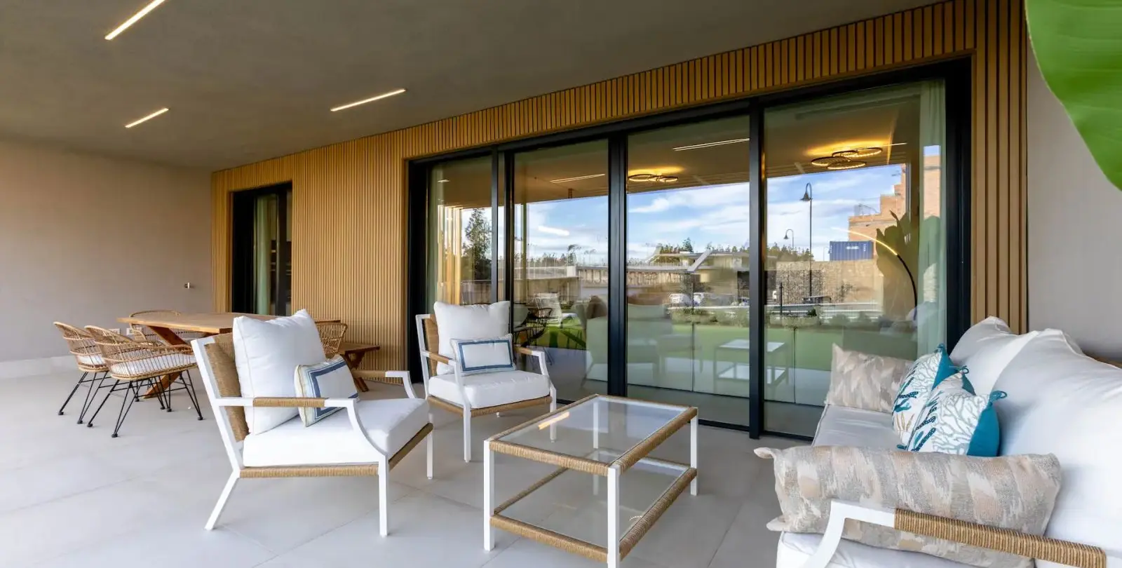 Sale of townhouse in El Chaparral 6