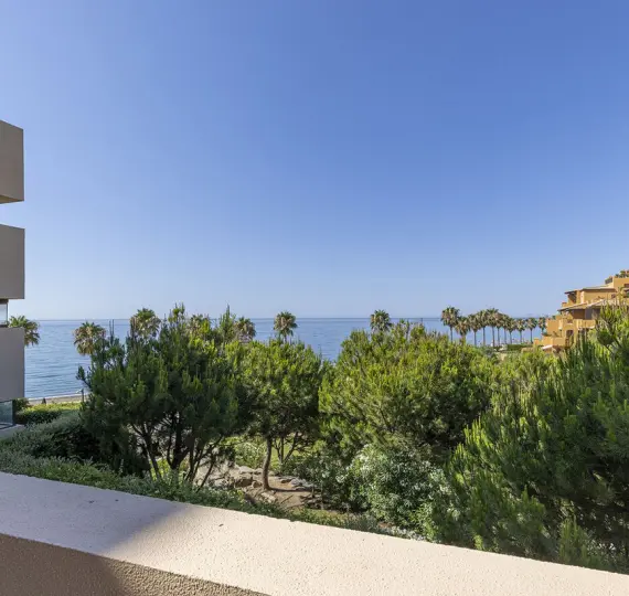 Middle floor apartment R5142685