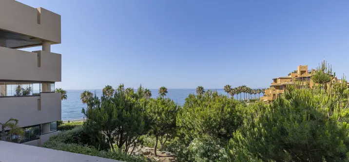 Middle floor apartment R5142685 0