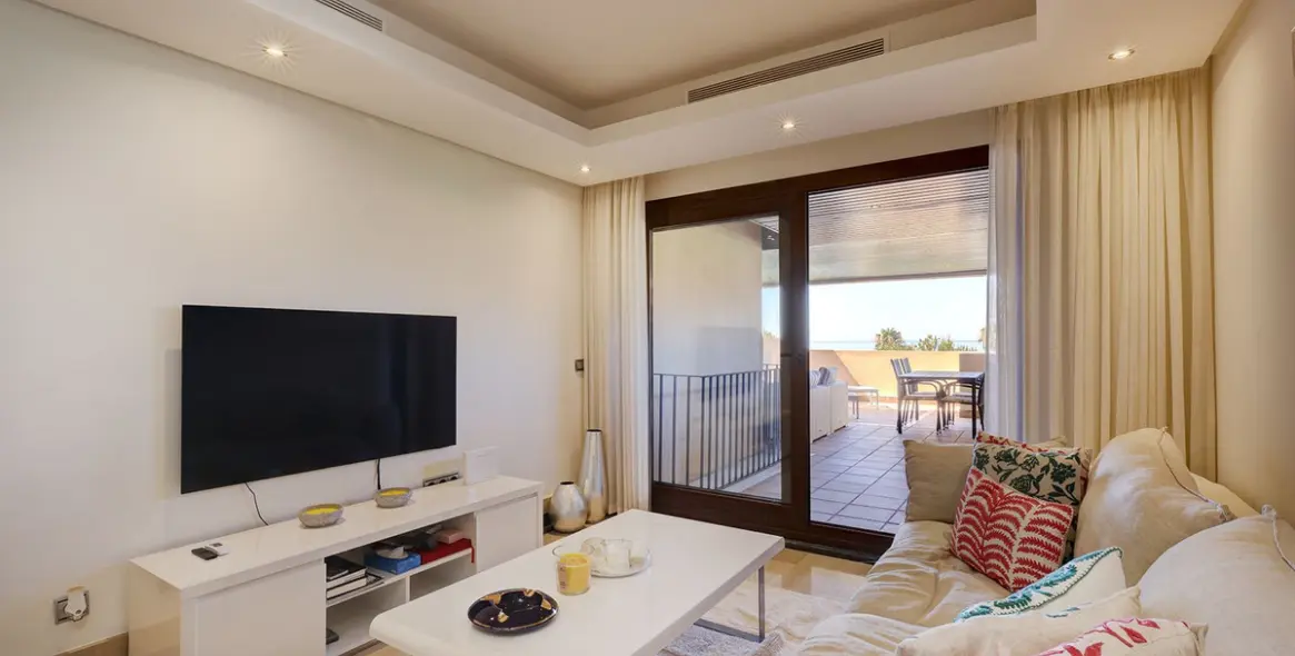 Продажа апартаментов на среднем этаже в Estepona (район Estepona) 2