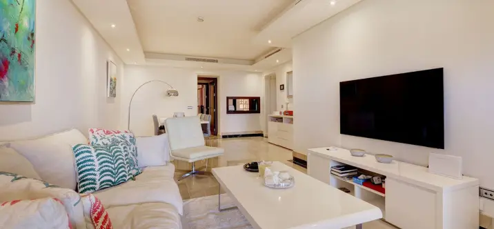 Middle floor apartment R5142685 3