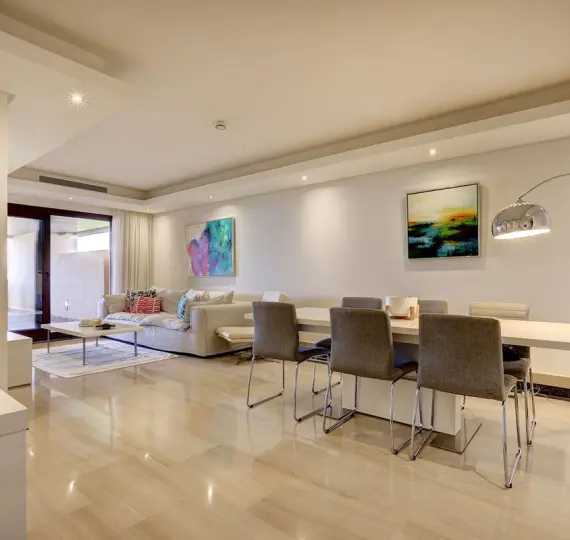 Middle floor apartment R5142685