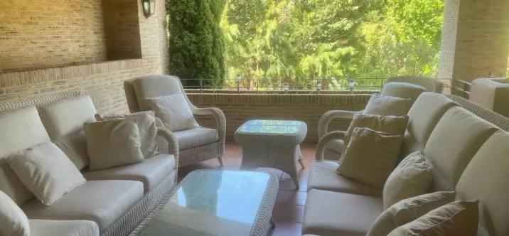 Продажа апартаментов на среднем этаже в Guadalmina Baja 1