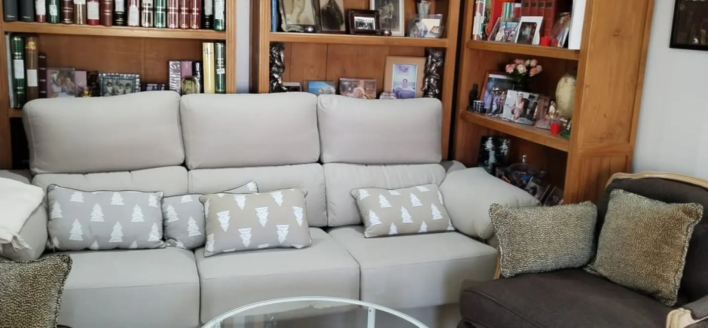 Venta de apartamento en planta media en Marbella 1
