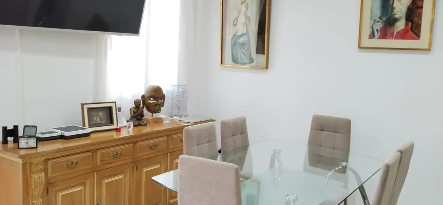 Venta de apartamento en planta media en Marbella 3
