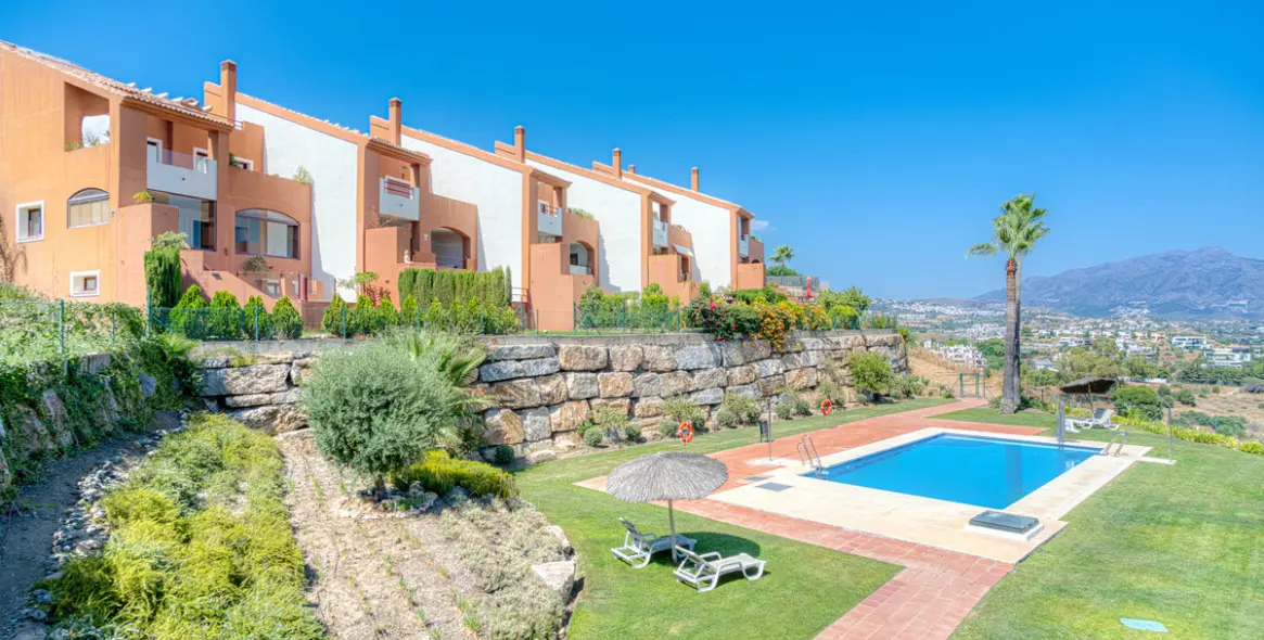 Sale of townhouse in Benahavís (district Benahavís) 2