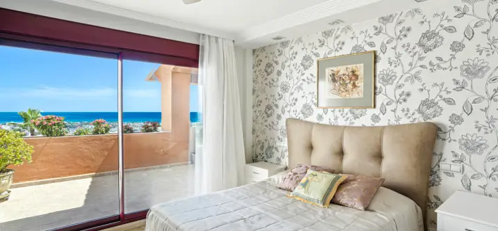 Townhouse R5144263 4