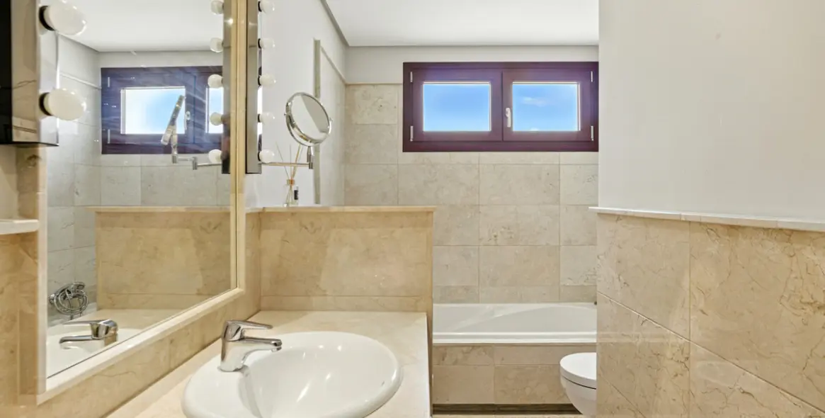 Продажа таунхауса в Benahavís 21