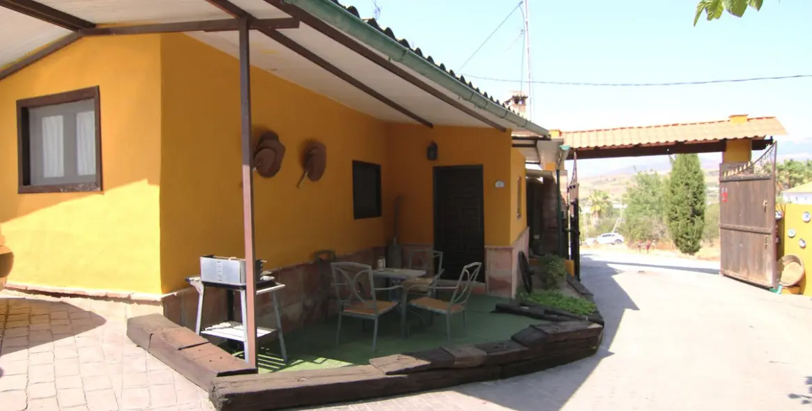 Sale of detached villa in Pizarra 2